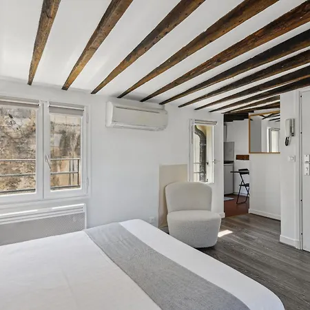 Saint-sauveur Cozy Nest Apartment *